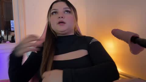 Amandha online show from November 8, 2025, 1:06 am