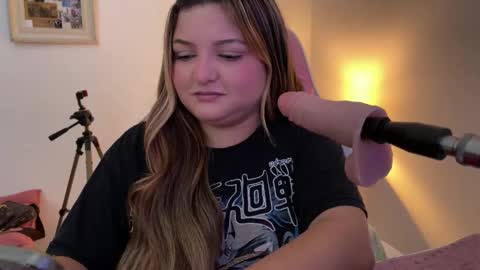 Amandha online show from March 12, 2026, 3:40 pm