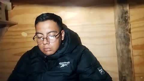 Adicto al sexo online show from February 21, 2025, 4:07 am