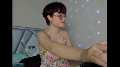 Amapola online show from October 13, 2025, 9:26 pm