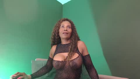 luna online show from January 17, 2025, 4:15 pm