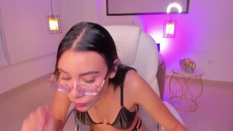 Snapshot of amara_foxx chatting on July 1, 2026, 7:02 pm amara foxx online show from July 1, 2026, 7:02 pm