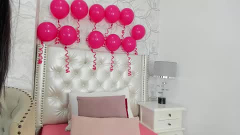 amara_rousse online show from November 9, 2025, 11:52 am