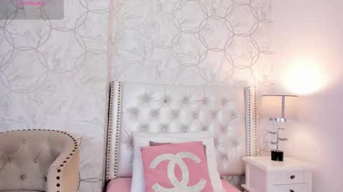 amara_rousse online show from January 12, 2026, 11:26 am