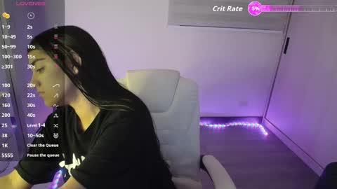Snapshot of amara_silk chatting on May 2, 2026, 11:43 pm amara_silk online show from May 2, 2026, 11:43 pm