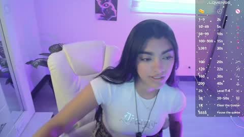 Snapshot of amara_silk chatting on May 24, 2026, 6:13 pm amara_silk online show from May 24, 2026, 6:13 pm