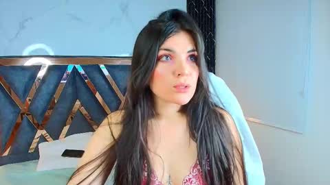 Amara Vega  online show from October 12, 2025, 10:47 am