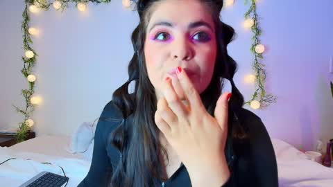 Amara Vega  online show from April 10, 2026, 8:19 am