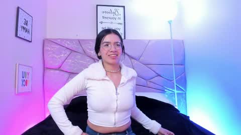 amara velle  online show from April 11, 2026, 1:04 pm