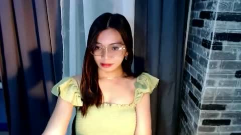 BELLA online show from March 25, 2026, 8:37 pm