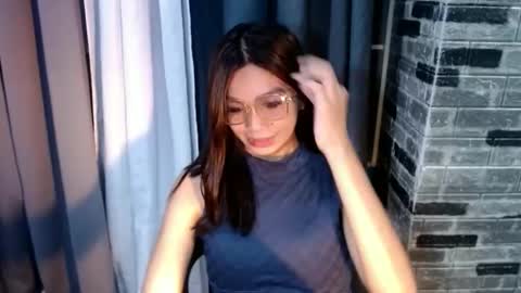 BELLA online show from May 18, 2026, 4:18 am