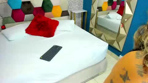Snapshot of amarantha_hans chatting on February 19, 2025, 7:48 pm amarantha_hans online show from February 19, 2025, 7:48 pm