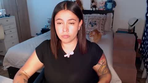 Mila  online show from May 5, 2026, 3:36 am
