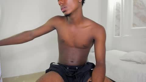 Amare online show from September 19, 2025, 9:04 pm