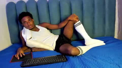 Amare online show from November 13, 2025, 7:35 pm