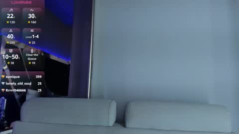 Emily online show from December 13, 2025, 7:53 pm