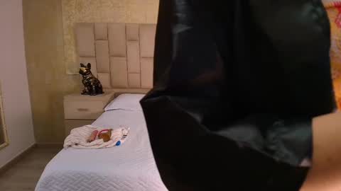 Snapshot of amatiistalux chatting on March 7, 2025, 2:56 pm Amatista online show from March 7, 2025, 2:56 pm