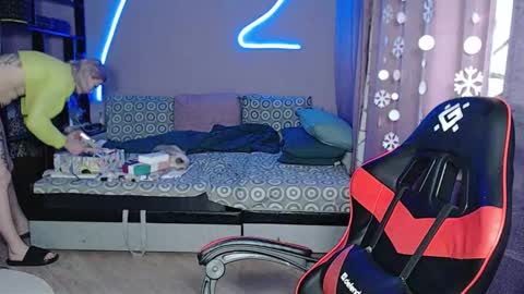 Malina online show from December 21, 2025, 9:44 pm