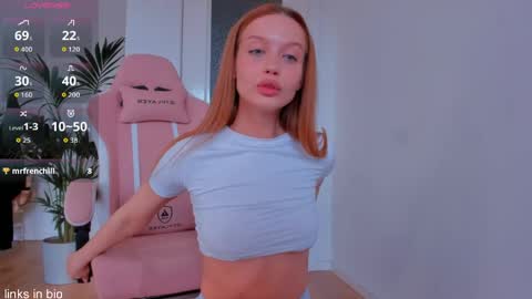 Snapshot of amazing_roxana chatting on June 1, 2026, 5:47 pm Roxy online show from June 1, 2026, 5:47 pm