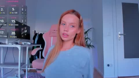 Snapshot of amazing_roxana chatting on June 16, 2026, 7:27 pm Roxy online show from June 16, 2026, 7:27 pm