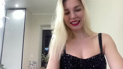 Kelly online show from December 8, 2024, 8:51 am