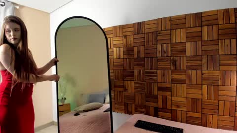 Ambar  online show from April 7, 2026, 9:04 pm