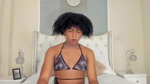 Ambar Colling online show from February 28, 2025, 5:04 pm