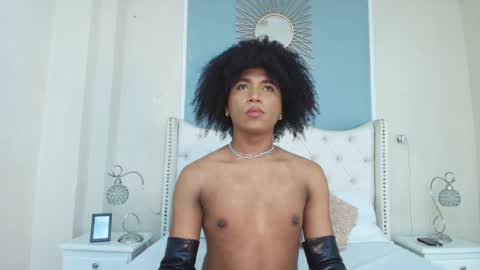 Ambar Colling online show from March 8, 2025, 1:36 pm