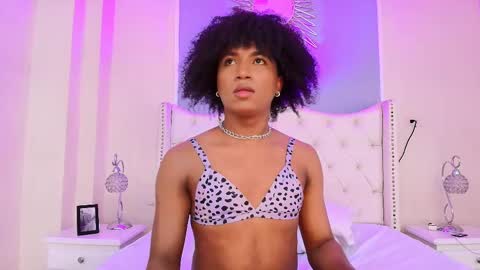 Ambar Colling online show from March 12, 2025, 7:06 pm