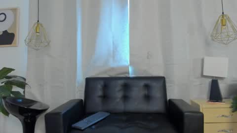 ambar_cullen online show from March 17, 2026, 9:07 pm