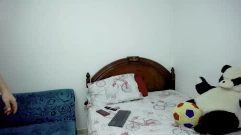 Snapshot of ambar_jacksonn chatting on April 13, 2026, 11:59 am Ambar Jackson online show from April 13, 2026, 11:59 am