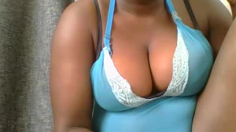 Mia online show from December 19, 2024, 8:13 am