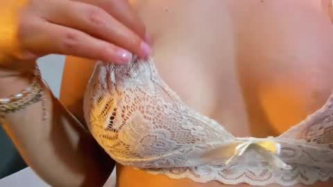 Ambar  online show from January 9, 2025, 3:55 pm