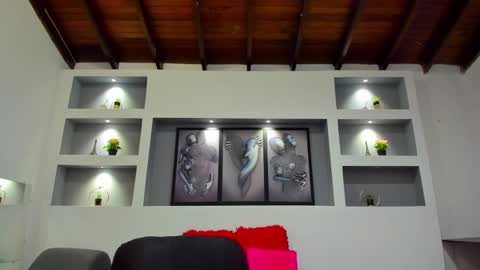 Ambar  online show from January 20, 2025, 12:49 pm