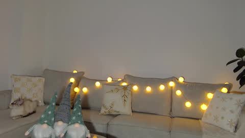 Ambar online show from November 24, 2025, 11:48 pm