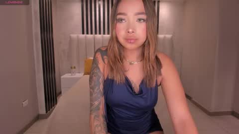 ambarowens online show from December 15, 2025, 12:26 am