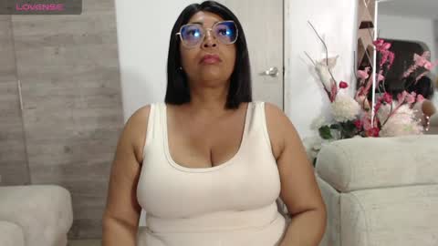  Amber Sofhia  online show from April 17, 2026, 8:45 pm