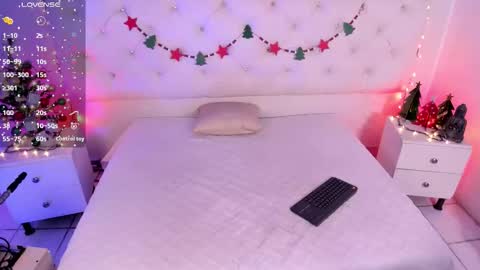  Amber  online show from December 17, 2025, 7:31 pm