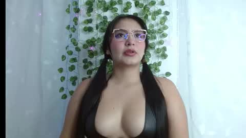 Amber  online show from March 22, 2026, 11:24 am