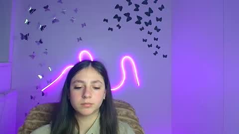 Amber online show from April 18, 2026, 7:07 pm