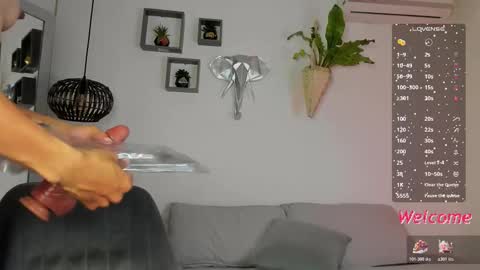 Amber  online show from December 18, 2025, 2:56 pm