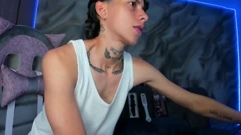 Snapshot of amber_adams_ chatting on April 17, 2026, 5:27 pm Amber online show from April 17, 2026, 5:27 pm
