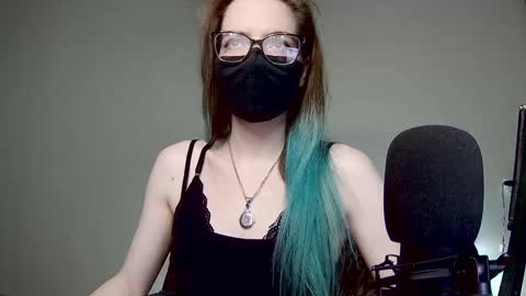 Snapshot of amber_candyfloss chatting on February 5, 2025, 10:44 pm Amber non-nude model online show from February 5, 2025, 10:44 pm