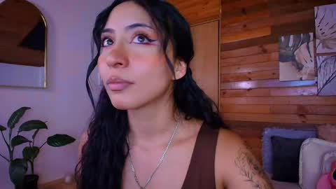 amber_curly online show from May 20, 2026, 7:53 pm