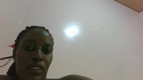 amber_cutie2 online show from November 1, 2025, 7:27 pm