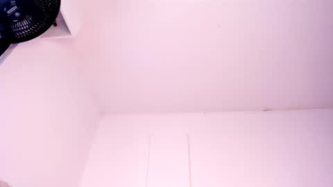 Snapshot of amber_demons chatting on February 11, 2025, 5:50 pm Amber Demons online show from February 11, 2025, 5:50 pm