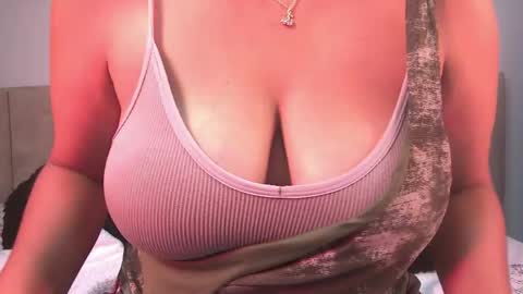 Amber Demons online show from April 1, 2026, 10:40 pm