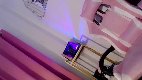 Amber online show from November 10, 2025, 12:59 pm