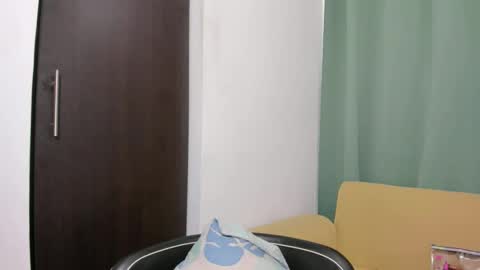 LUISA online show from December 17, 2024, 6:42 pm