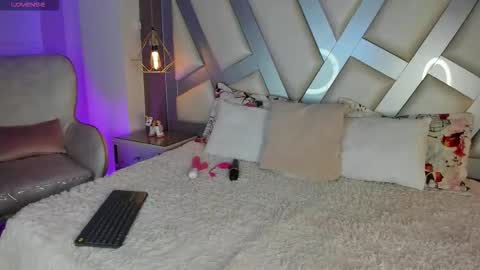 Tell me Amber online show from November 20, 2025, 2:12 am